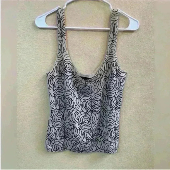 Donna Karan New York Wool Print Sweater Tank
Size Large Excellent Condition! - Picture 6 of 8